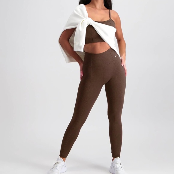Pants - Worn once AIMN Macchiato Luxe Seamless Tights & sports bra